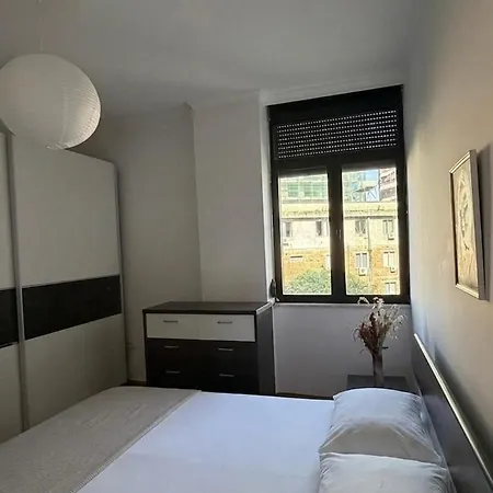 Apartment Stylish 2 Bed In Prime Location,blloku Tirana